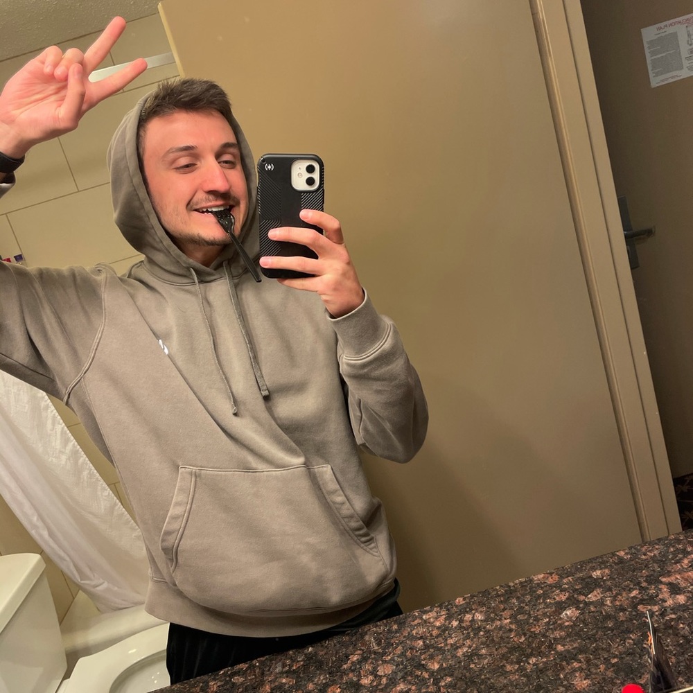 Meet your Posher, Tyler